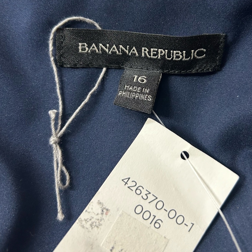 Banana Republic Ruffled Faux Wrap Dress 16
Floral Belted Resort Vacation Cruise - Picture 9 of 12